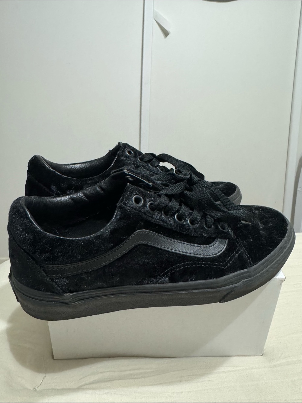Vans Black Velvet Low-Top Sneakers